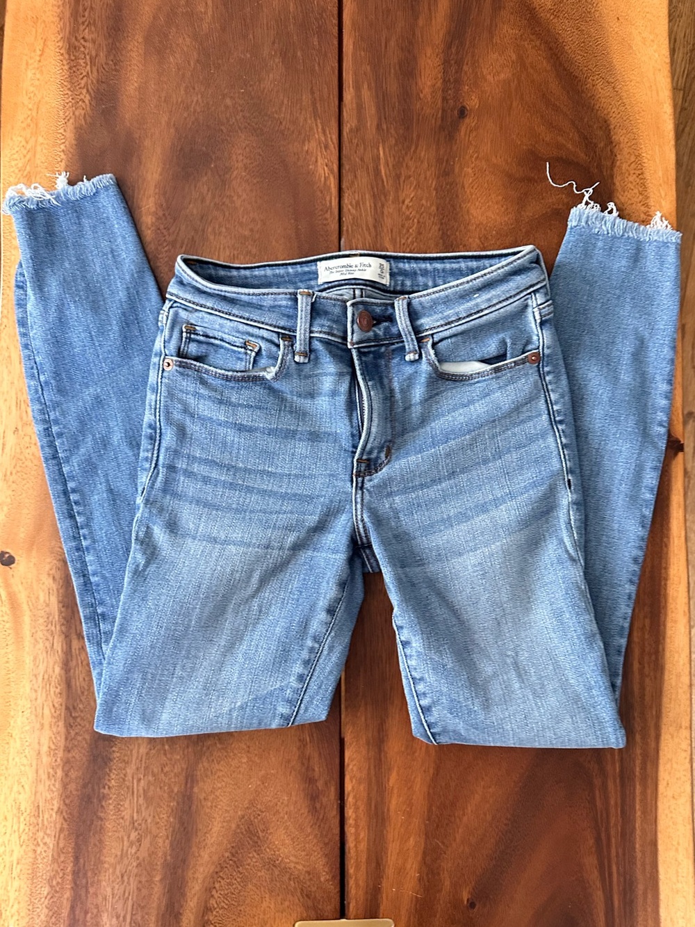 Abercrombie & Fitch Mid Rise Super Skinny Ankle Jeans 25x25 Frayed Hem